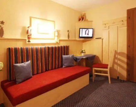 Gaestehaus Veit Fiegl Vendégház 3*